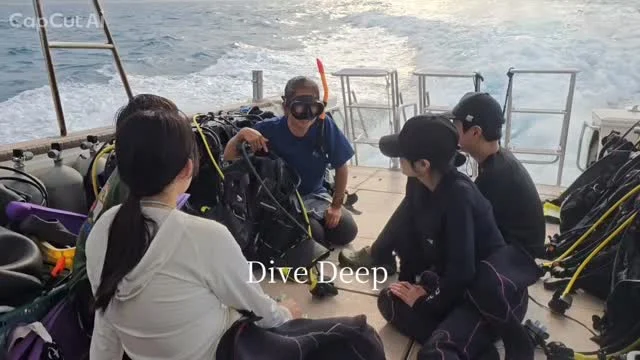 今日も1日天候が不安定でした😢
梅雨なのか？ってくらい不思議な湿度と天気！
朝から荒れる荒れる詐欺にあいながらも、午前は何とか晴れ間も出て、お昼過ぎから冷たい北風に悩まされた1日でした！
なんとか1日3ダイブできましたが、マンタやカメといった生物に会えませんでしたが、サンゴモリモリポイントでした😋  ツアー中に撮ったお写真は、LINEにて無料でお渡ししています☺️  今日のダイビングポイント
竹富島北　じゃがりこ
竹富島北　神社前
竹富島南　イソバナ根  最高気温　28.8度
最低気温　21.1度
水　　温　26.1.度
➖➖➖➖➖➖➖➖➖
当店のオススメポイント
・不安を潰して楽しくお喋りしながらの講習⭐
・担当インストラクターがゆっくりじっくりサポート⭐
・なるべく1グループに1人スタッフが付く贅沢スタイル⭐
※安全上の場合によって変動あり
・他店より写真枚数が多い⭐
・参加者は初めての方、泳げない方ばかり⭐
・お互いに無理しない⭐(本当に1番大事)
➖➖➖➖➖➖➖➖➖
学生卒業旅行限定お得プラン
学生最後の旅行はお安くお得にご案内させていただきます😄
お問い合わせ、お待ちしています(^^)
もちろん、通常の学生割引もありますよ🎵
➖➖➖➖➖➖➖➖➖➖
お電話でもDMでも、お気軽にご連絡下さいね
📱080-2622-1237
ラインID
📱824343
ご参加、お待ちしています！
➖➖➖➖➖➖➖➖➖➖
#ウミガメ
#石垣島旅行
#石垣島
#マンタ
卒業旅行
#旅色
石垣島
okinawa_holic
女子旅
海が好き
タビジョ
okinawapress
家族旅行
jalan_asobi
okinawaholic
leaderfins
石垣島観光
石垣島旅行
沖縄グラム
padiライフ
おきなわ気分
体験ダイビング
スキンダイビング
石垣島ダイビング
石垣体験ダイビング
石垣島シュノーケル
石垣島体験ダイビング
石垣島スキンダイビング
リーダ